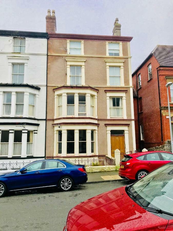 7 Llewelyn Avenue Apartment Llandudno Exterior photo